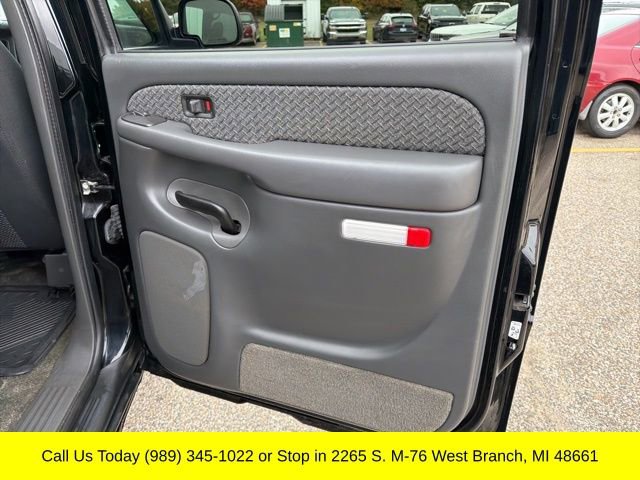 Used 2003 Chevrolet Avalanche 4x4 w/ Suspension Package, Off-Road image 31