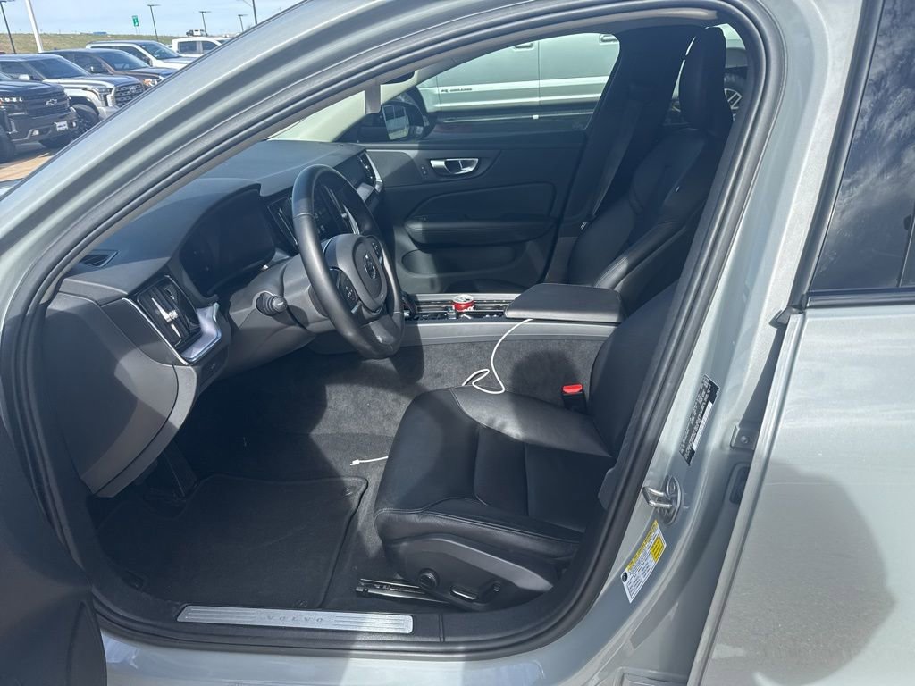 Used 2024 Volvo S60 B5 Core image 7