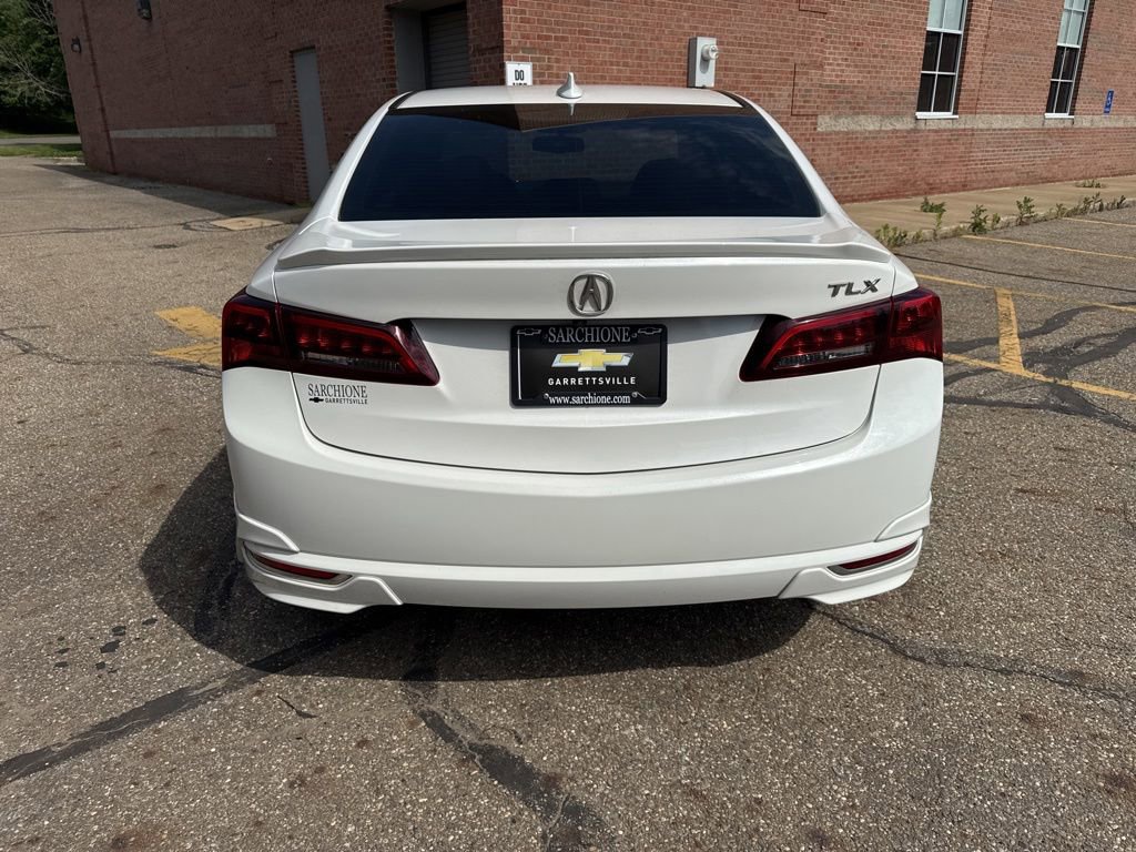 Used 2017 Acura TLX FWD image 5