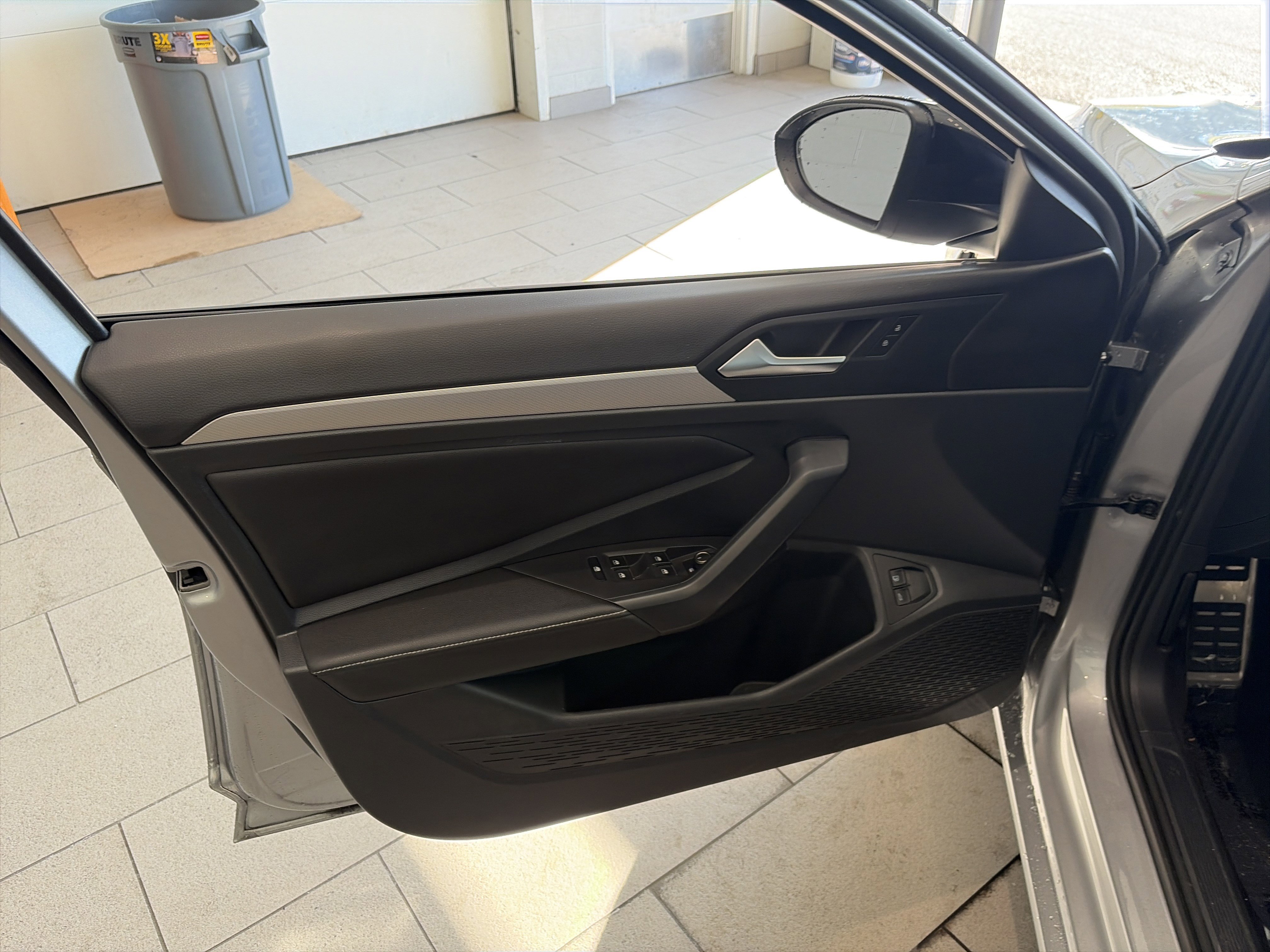 Certified 2023 Volkswagen Jetta Sport image 13