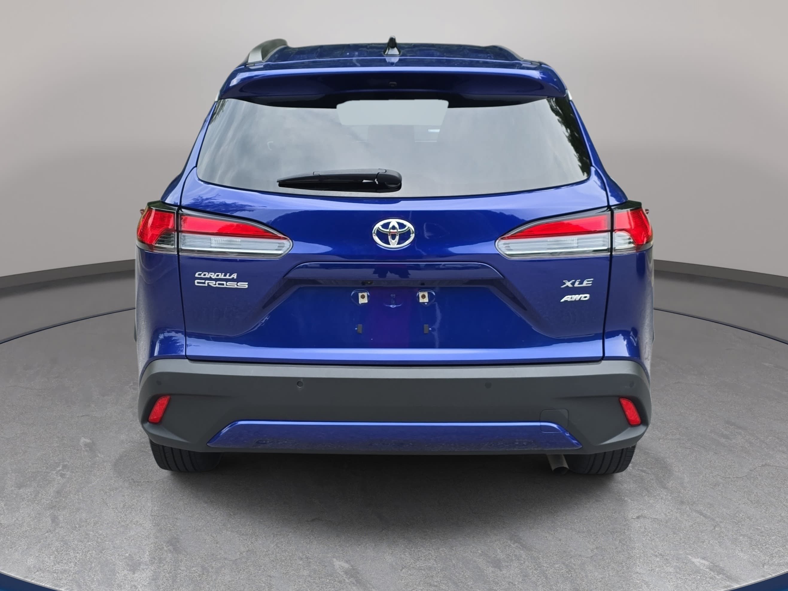 Used 2025 Toyota Corolla Cross XLE AWD/4WD image 6