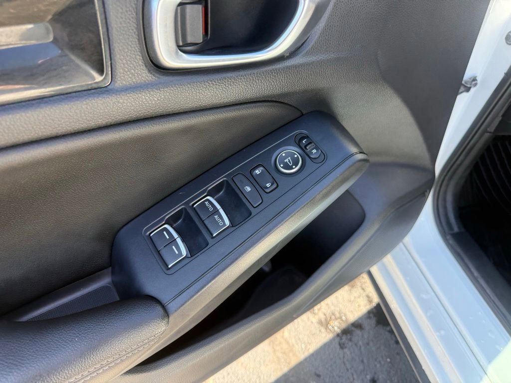 Used 2022 Honda Civic EX-L image 11