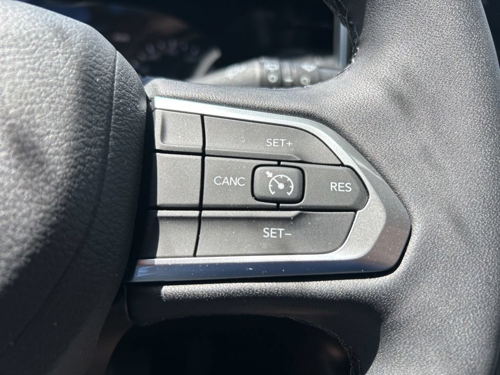 Used 2026 Jeep Compass Latitude AWD/4WD image 19
