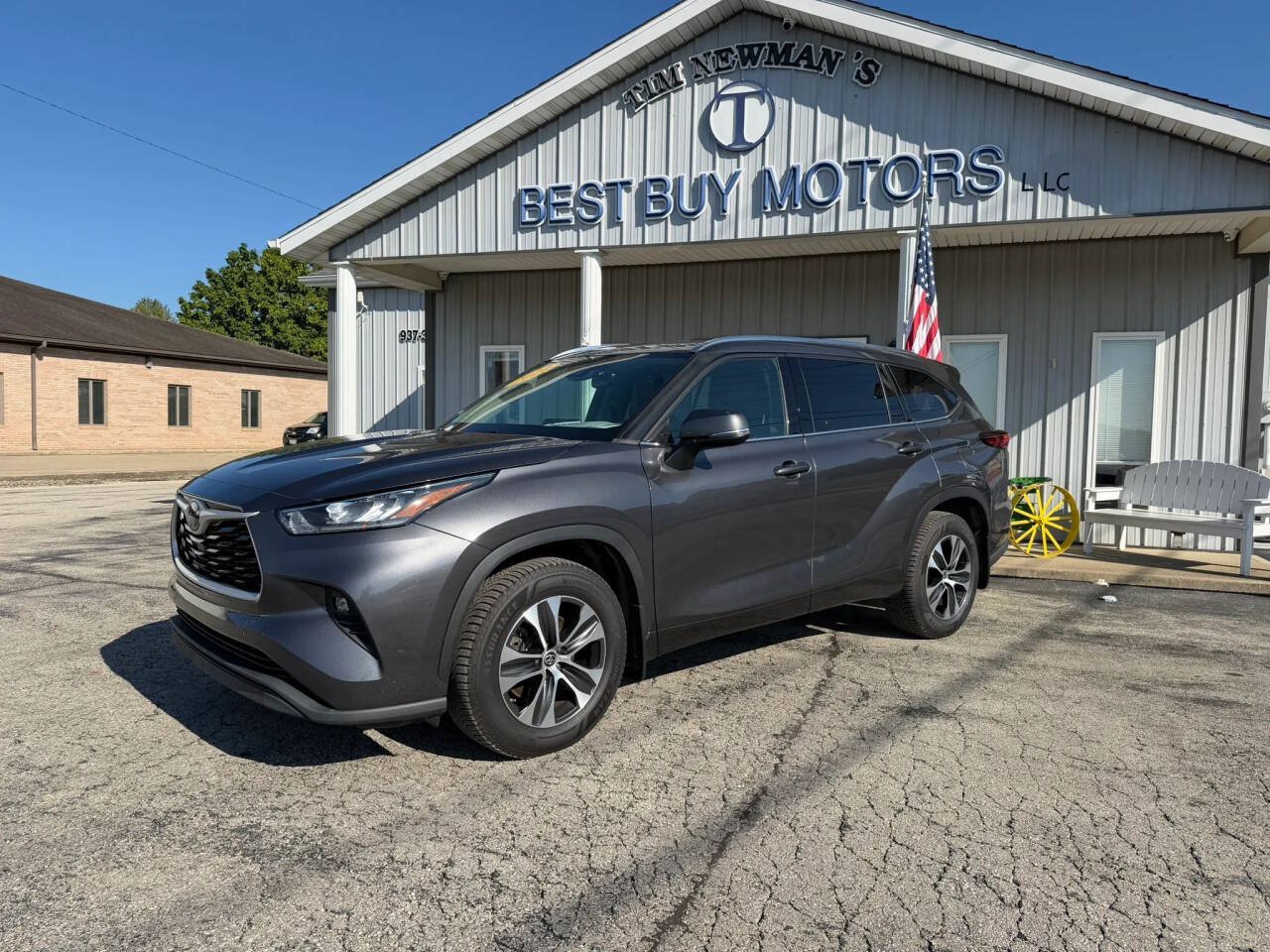 Used 2020 Toyota Highlander XLE AWD/4WD image 31