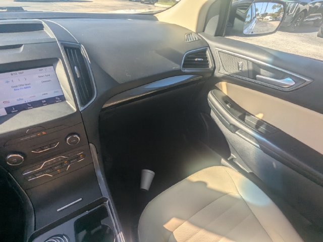 Used 2020 Ford Edge SE AWD/4WD image 17