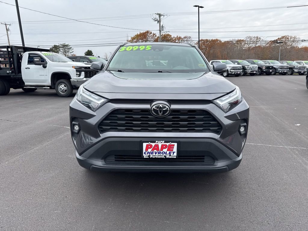 Used 2022 Toyota RAV4 XLE Premium image 9