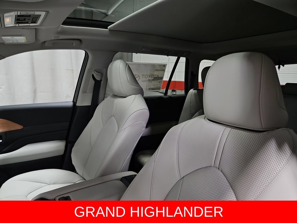 New 2026 Toyota Grand Highlander AWD image 12