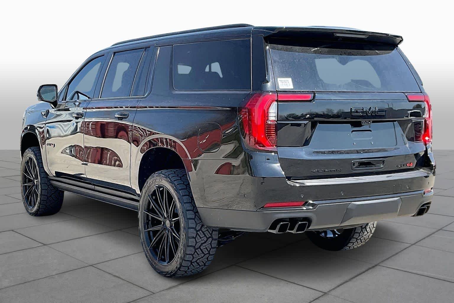 New 2026 GMC Yukon XL AT4 w/ AT4 Premium Package image 7