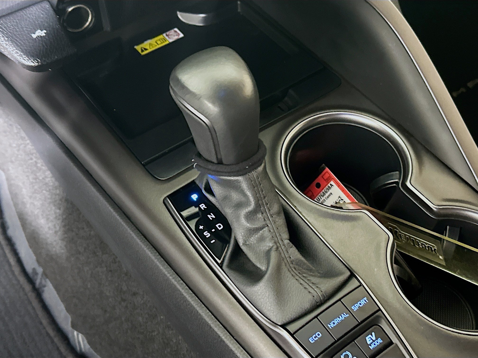 Used 2023 Toyota Camry SE w/ Audio Upgrade Package FWD image 21