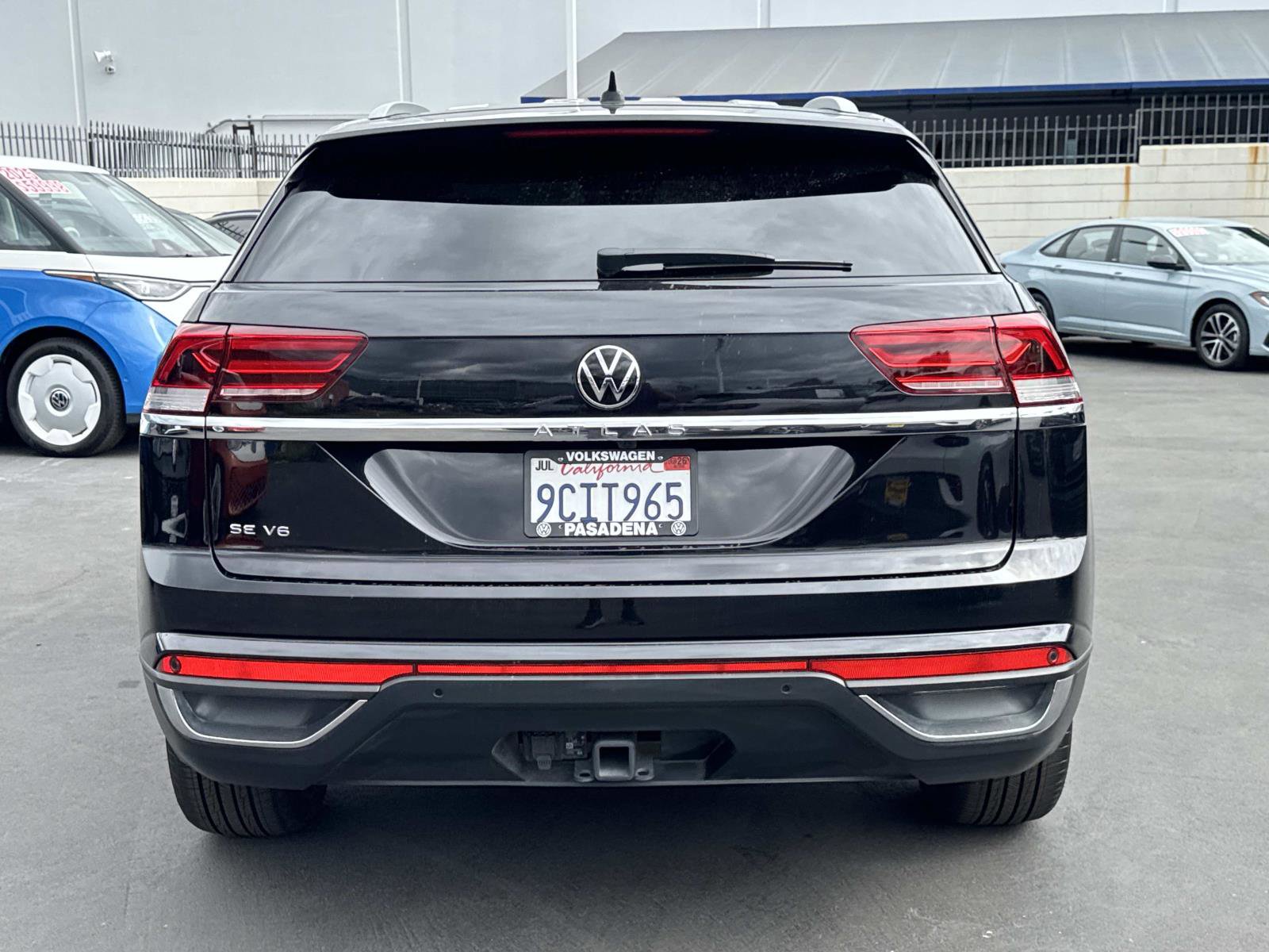 Certified 2022 Volkswagen Atlas Cross Sport SE FWD image 4