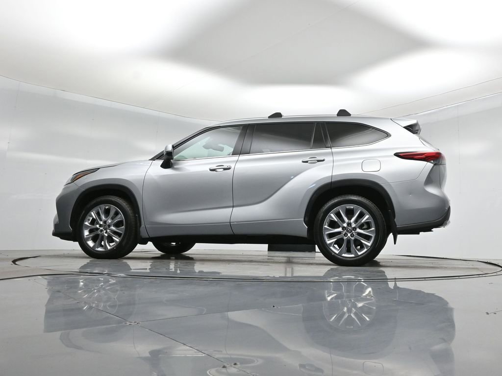 Used 2022 Toyota Highlander Limited image 54