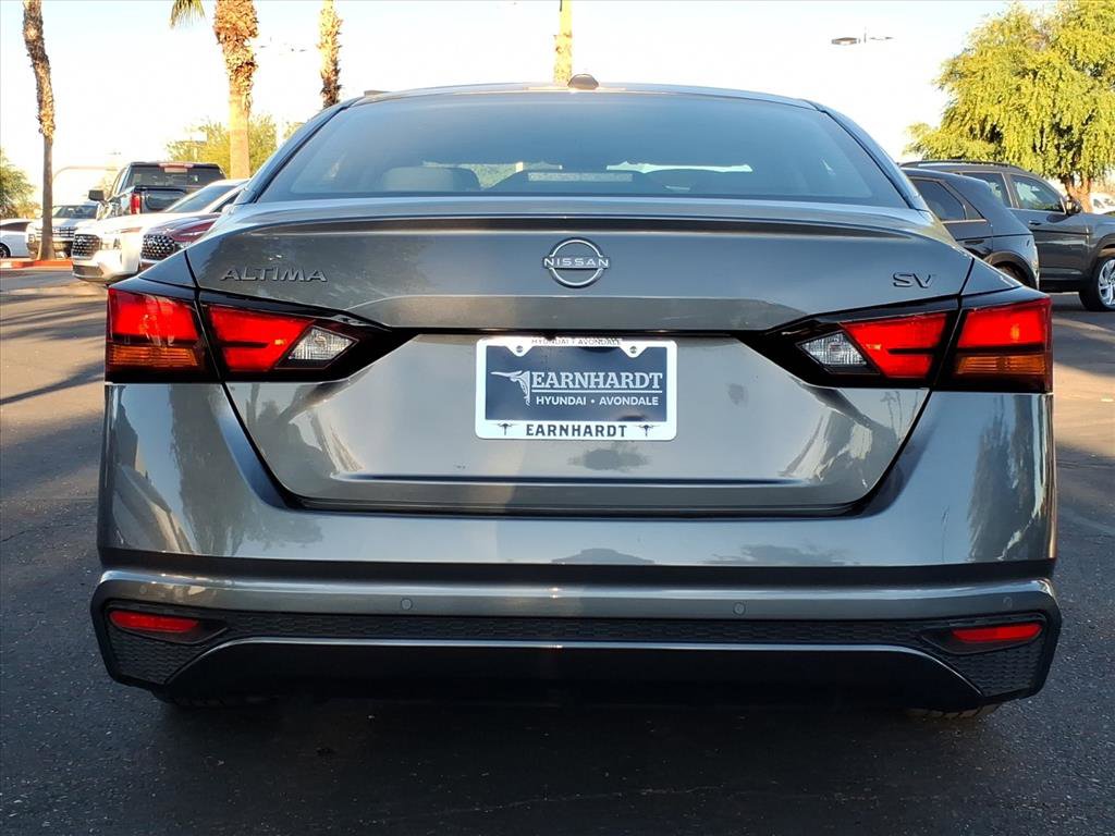 Used 2024 Nissan Altima 2.5 SV image 4