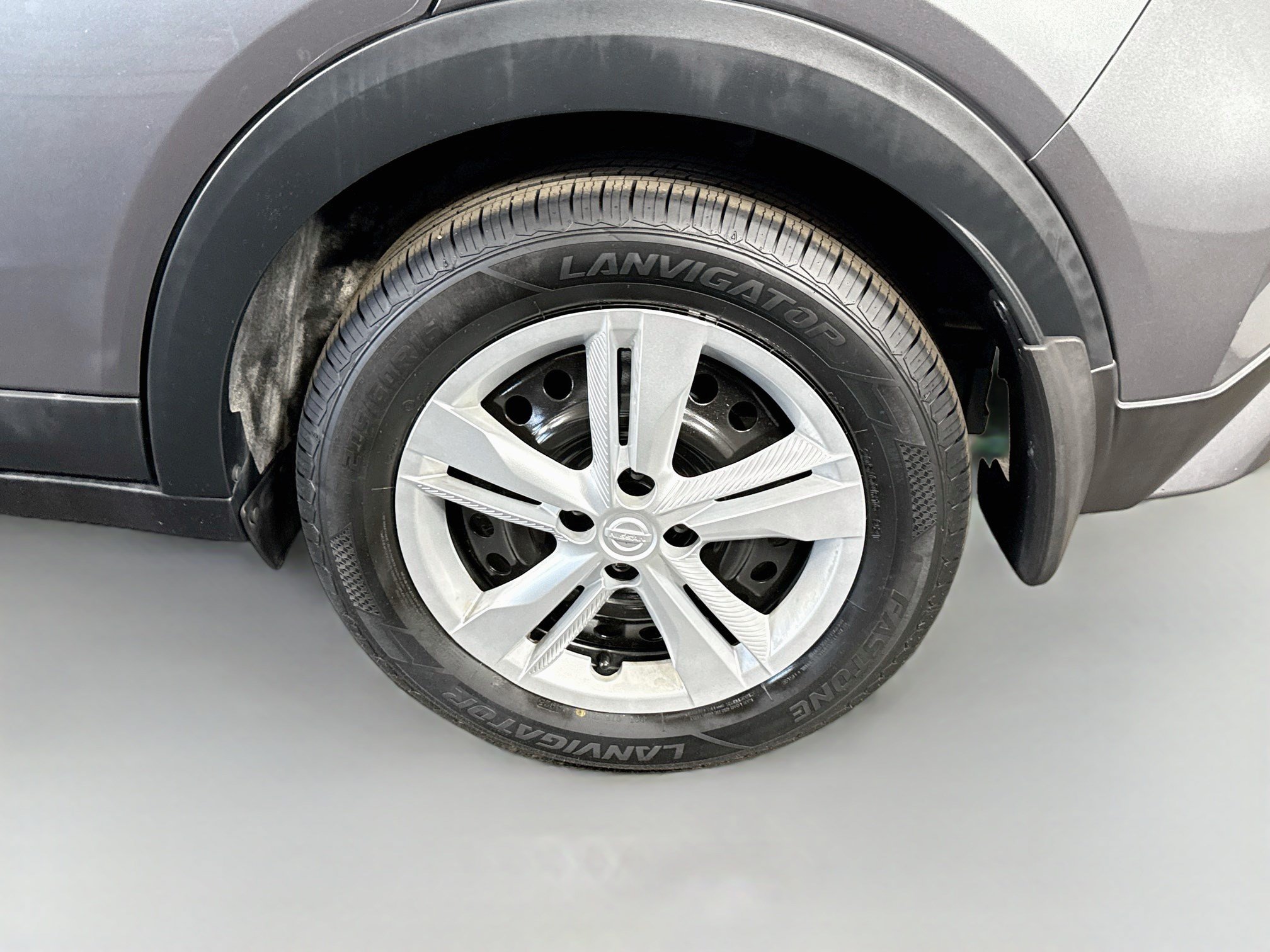 Used 2021 Nissan Kicks S FWD image 37