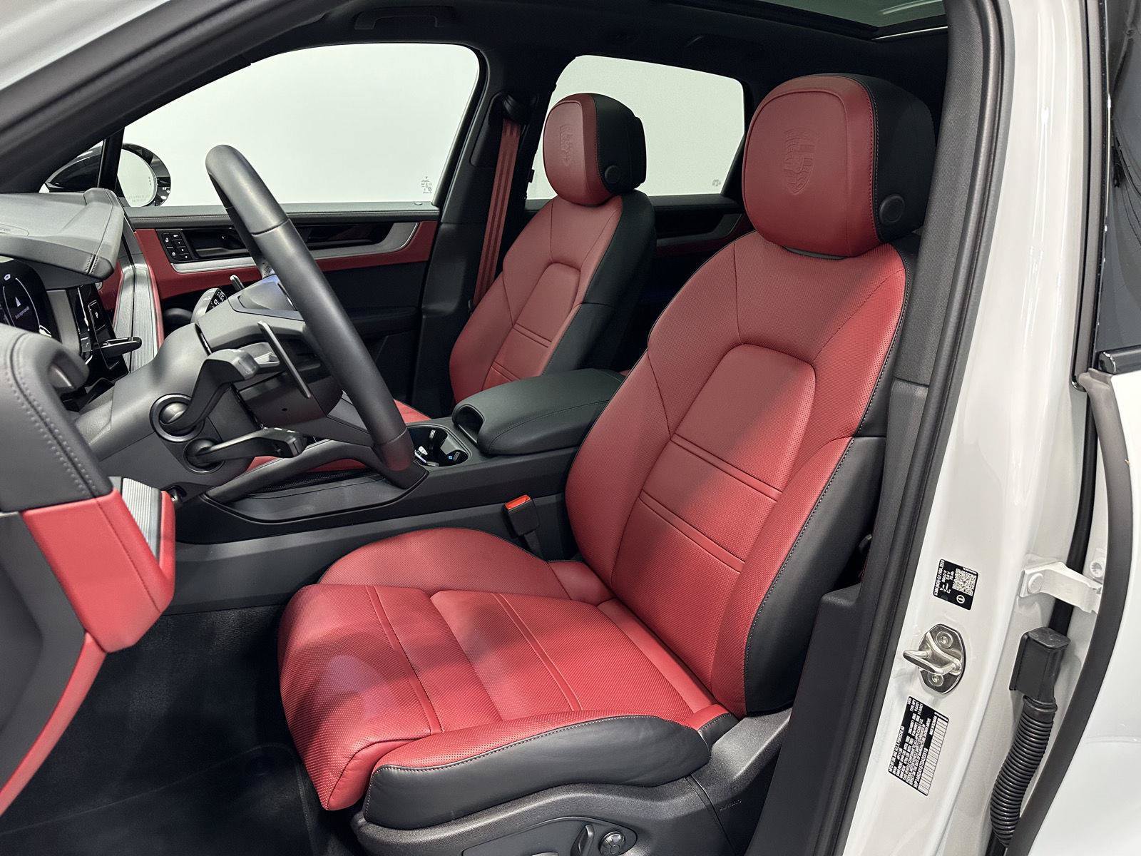 Certified 2026 Porsche Cayenne S AWD/4WD image 5