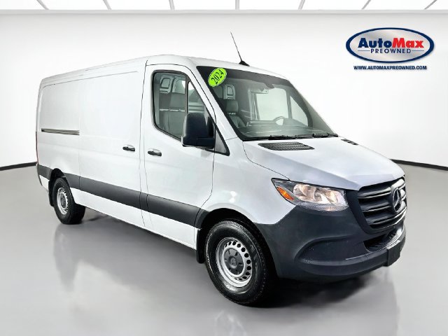 Used 2024 Mercedes-Benz Sprinter 2500 image 1