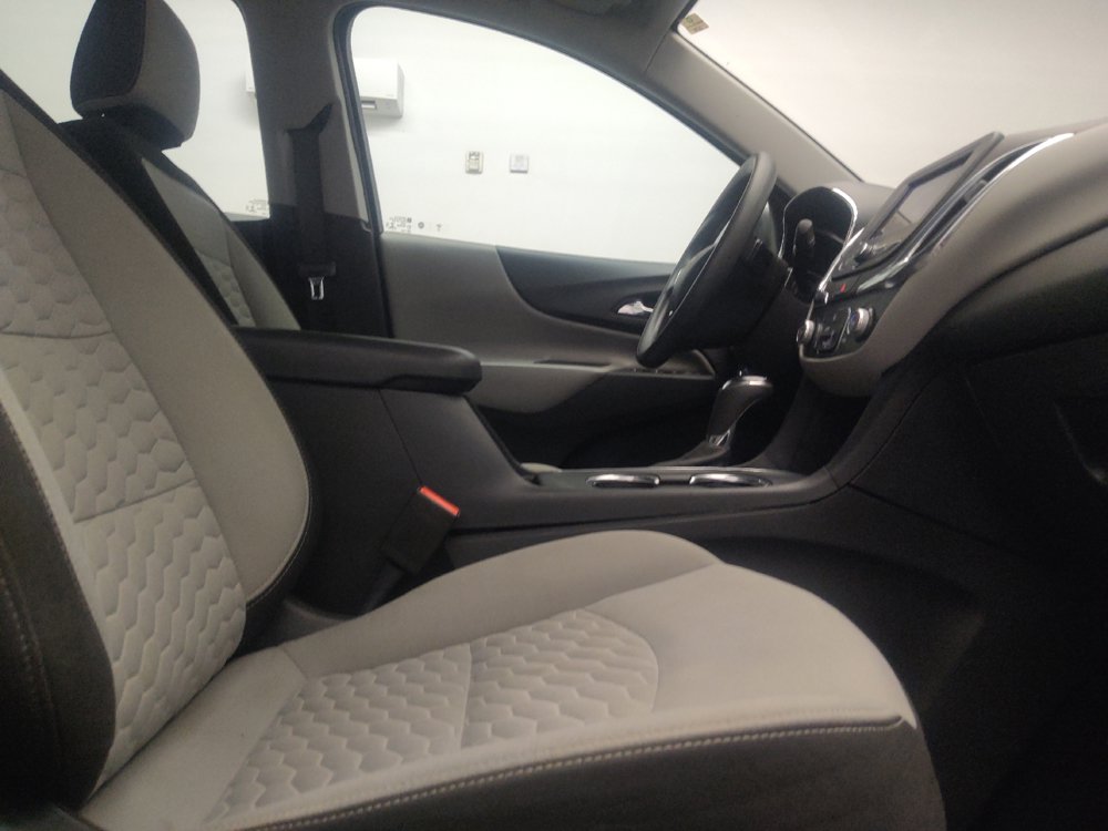 Used 2021 Chevrolet Equinox LS FWD image 21