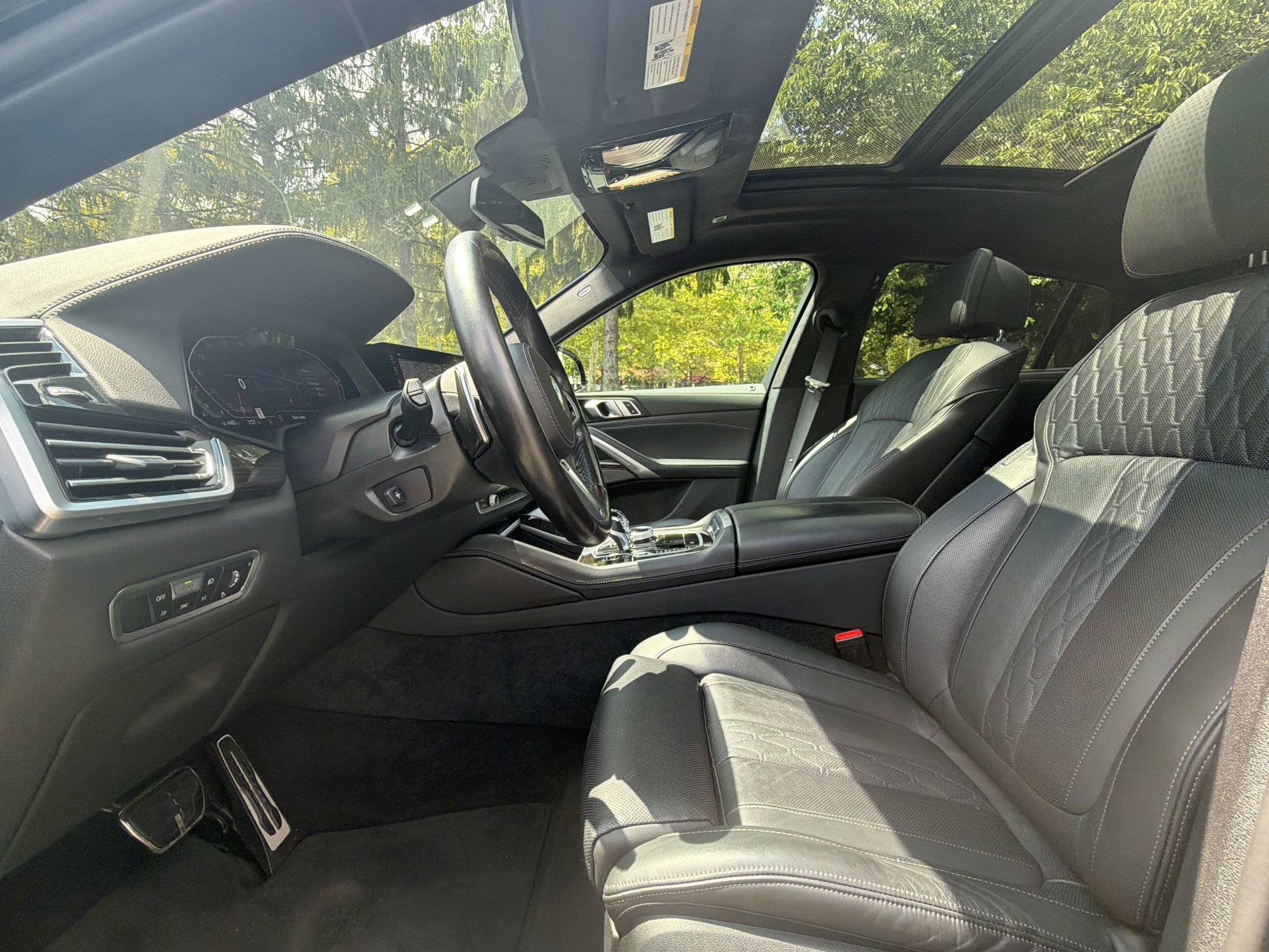 Used 2023 BMW X6 xDrive40i w/ Executive Package AWD/4WD image 5