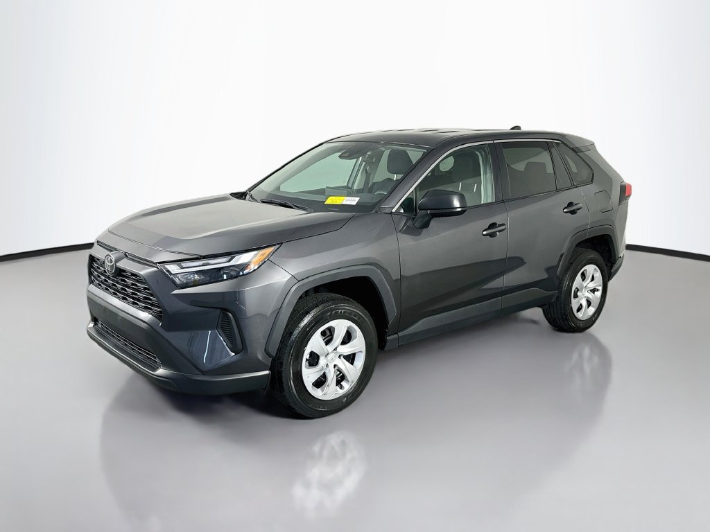 Used 2025 Toyota RAV4 LE AWD/4WD image 3