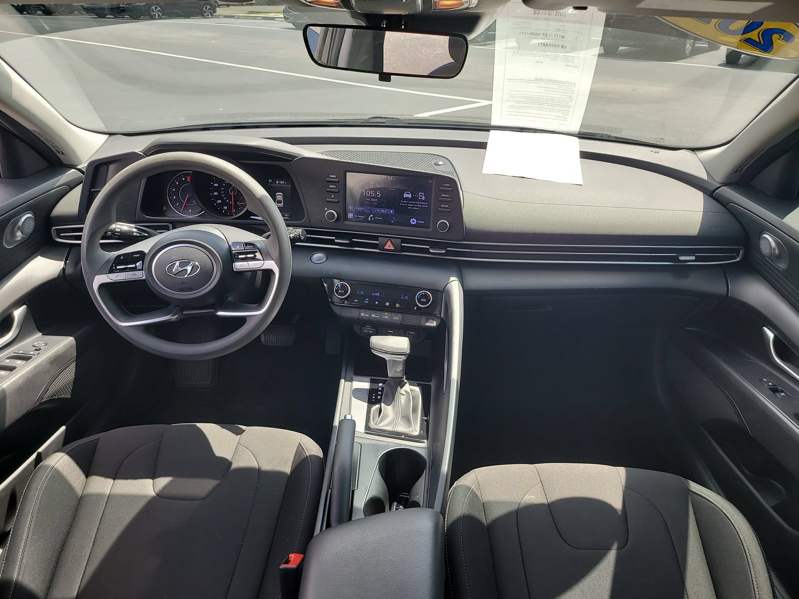 Used 2022 Hyundai Elantra SEL FWD image 11