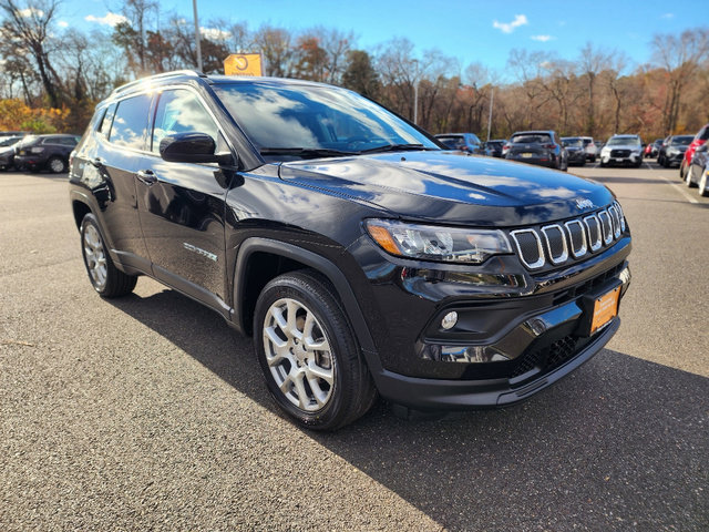 Certified 2022 Jeep Compass Latitude w/ Sun and Sound Group image 23