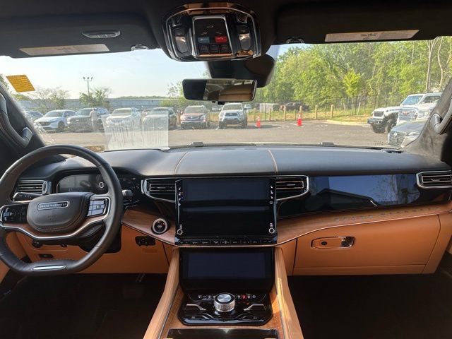 Used 2025 Jeep Grand Wagoneer L Series III w/ Rear Seat Video Group 1 AWD/4WD image 29