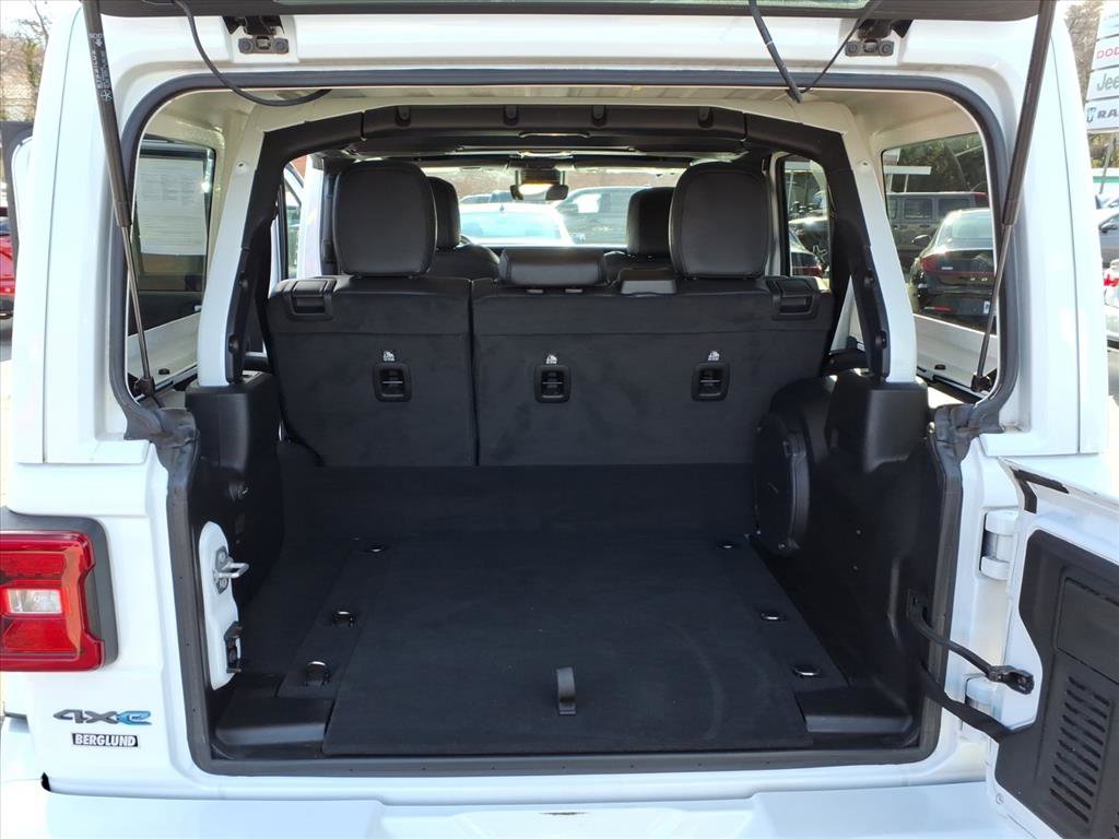 Used 2023 Jeep Wrangler Unlimited Sahara image 13