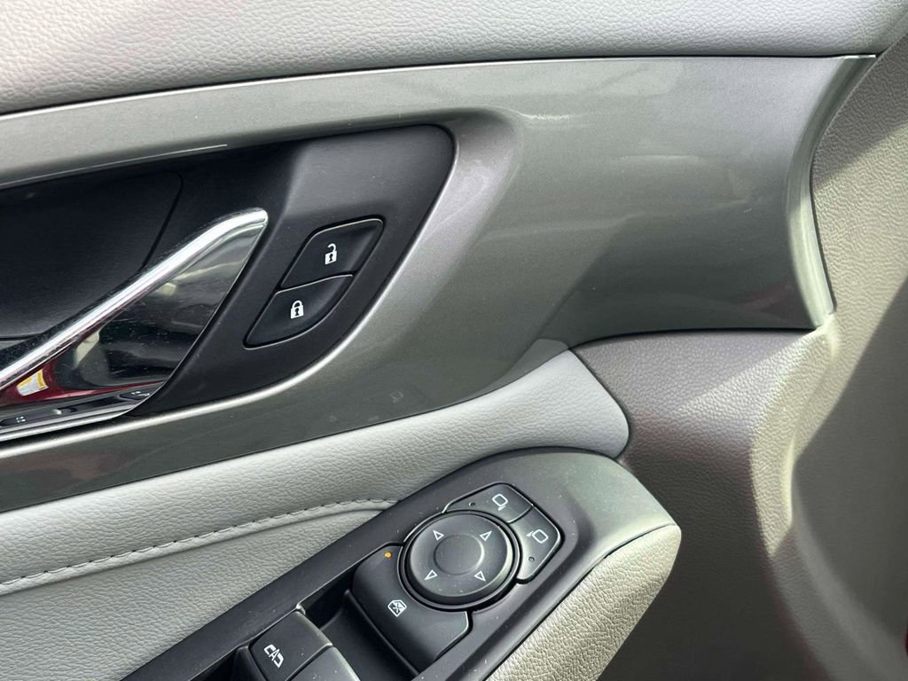 Used 2019 Chevrolet Traverse LT w/ LT Premium Package image 15