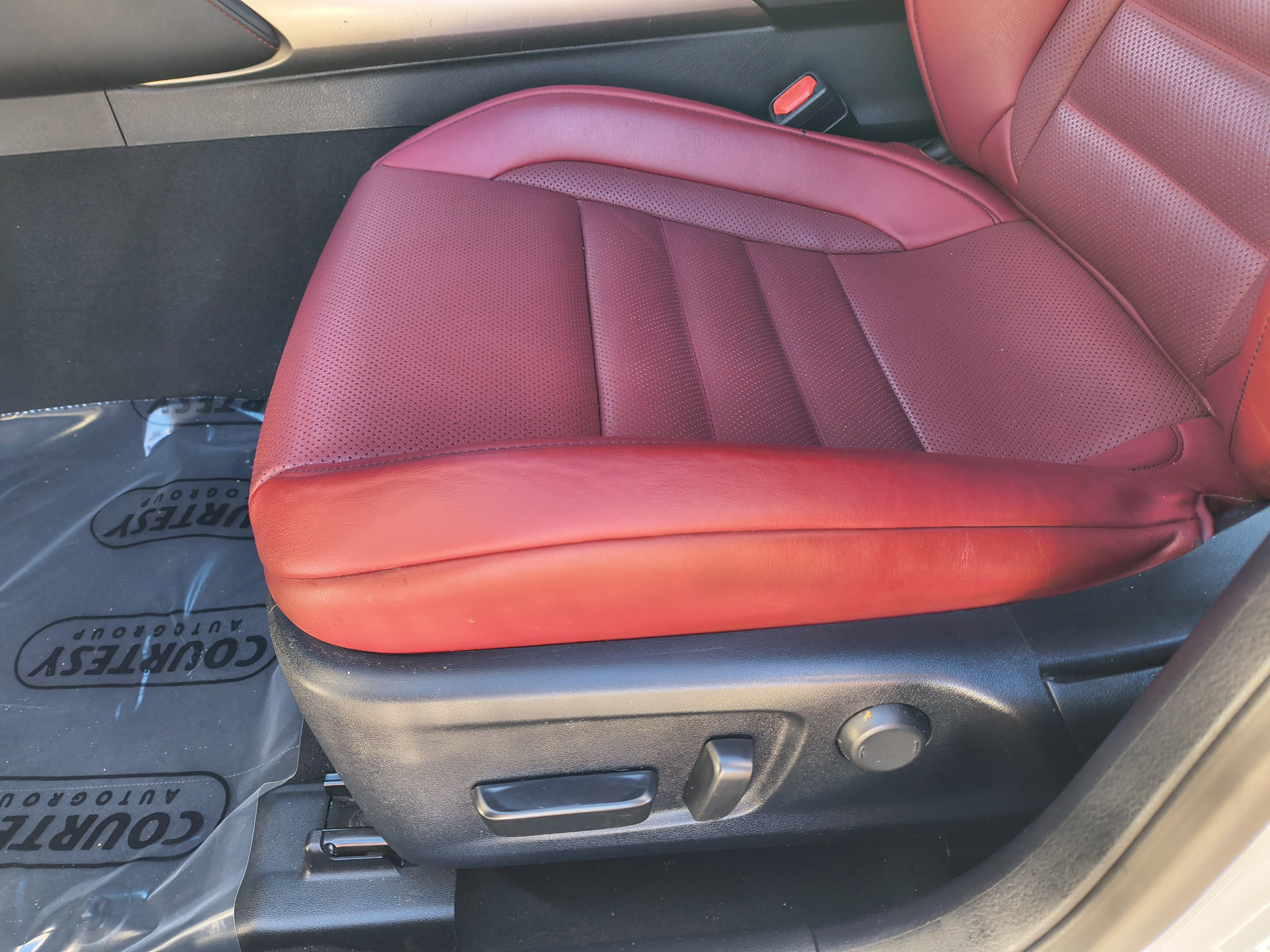 Used 2019 Lexus IS 300 F Sport w/ F Sport Package RWD image 21