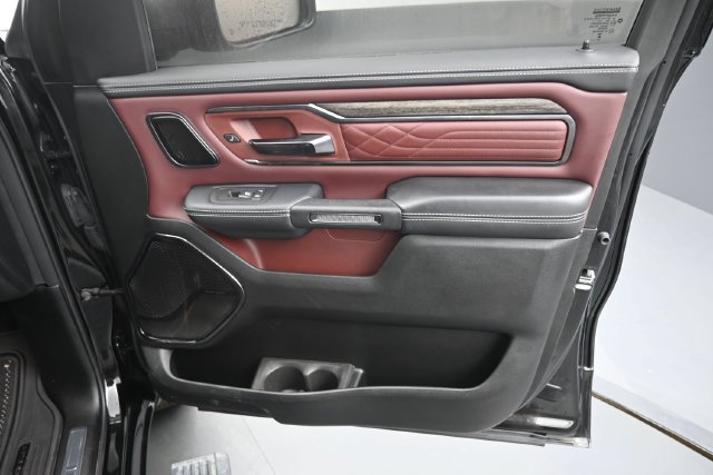 Used 2025 RAM 1500 Limited AWD/4WD image 12