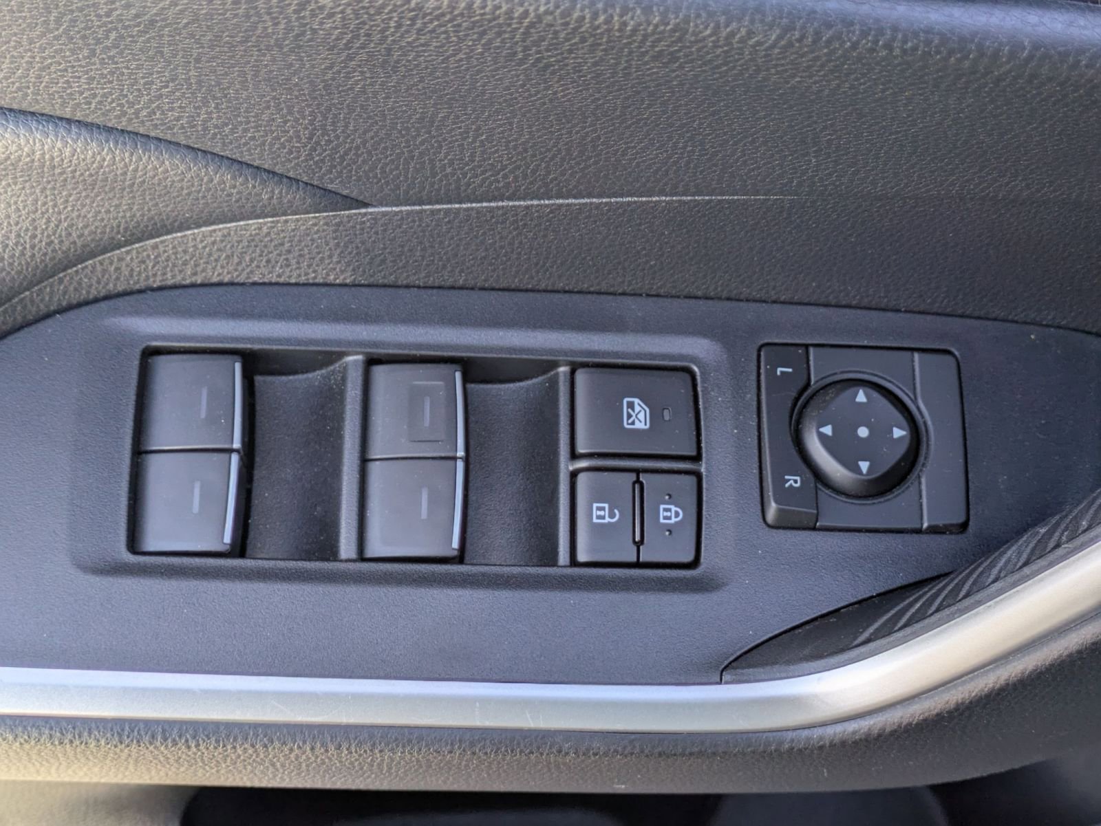 Used 2022 Toyota RAV4 XLE image 20