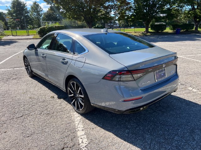 Used 2025 Honda Accord Touring image 7