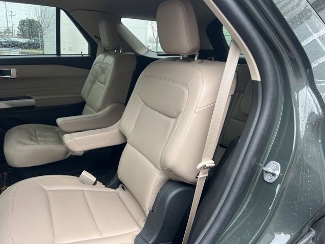 Used 2024 Ford Explorer XLT w/ Equipment Group 202A image 18