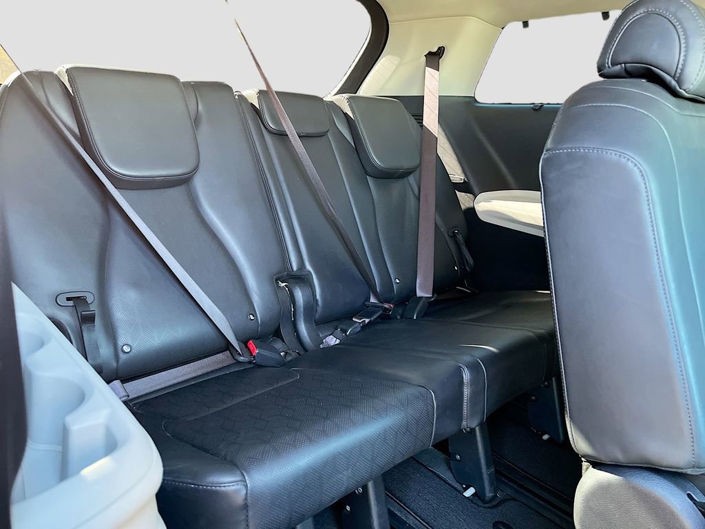 Used 2024 Kia Carnival SX image 26