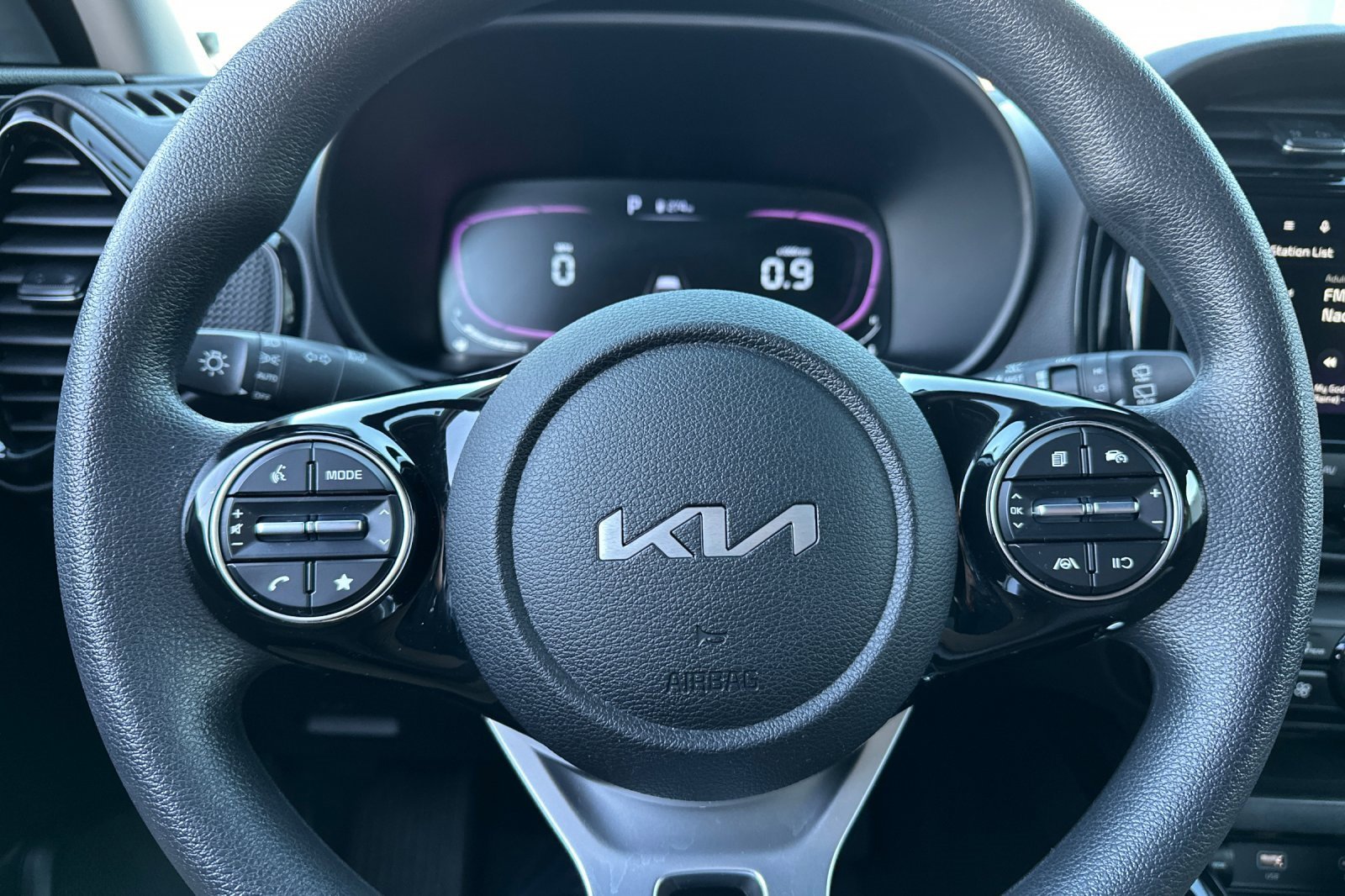 Certified 2024 Kia Soul S image 21