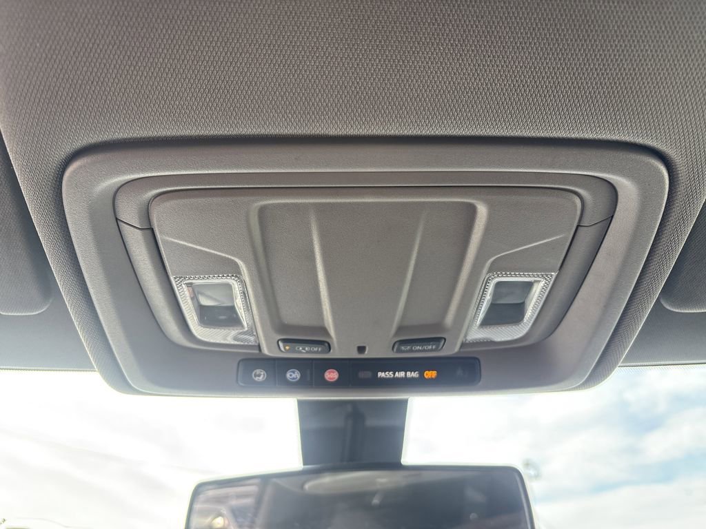 Used 2020 Chevrolet Silverado 1500 Custom w/ Custom Value Package image 21