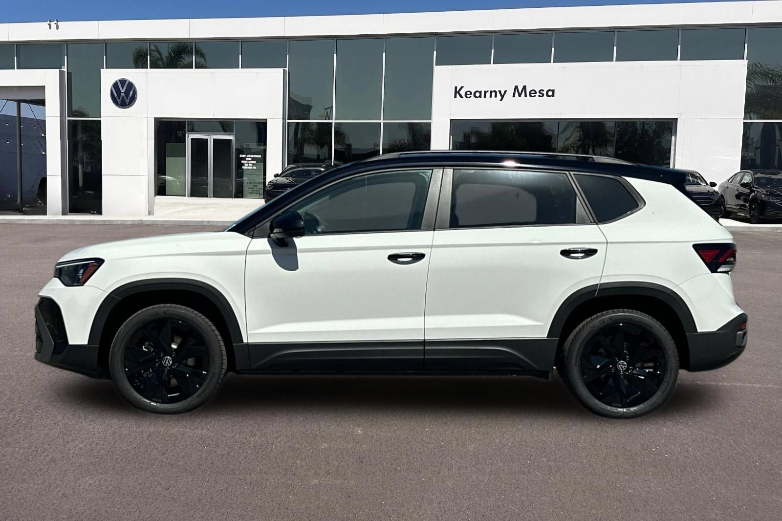New 2026 Volkswagen Taos SE FWD image 7