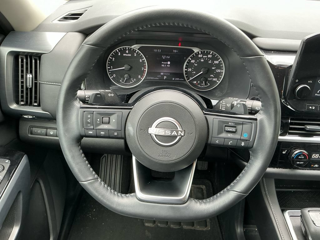 Used 2024 Nissan Pathfinder SL AWD/4WD image 19