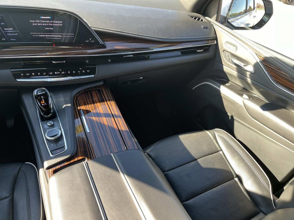 Used 2021 Cadillac Escalade Premium Luxury w/ Performance Package image 15
