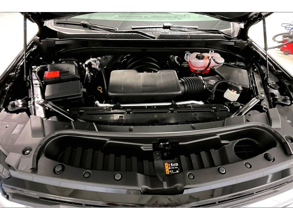 New 2026 Chevrolet Suburban LS image 12