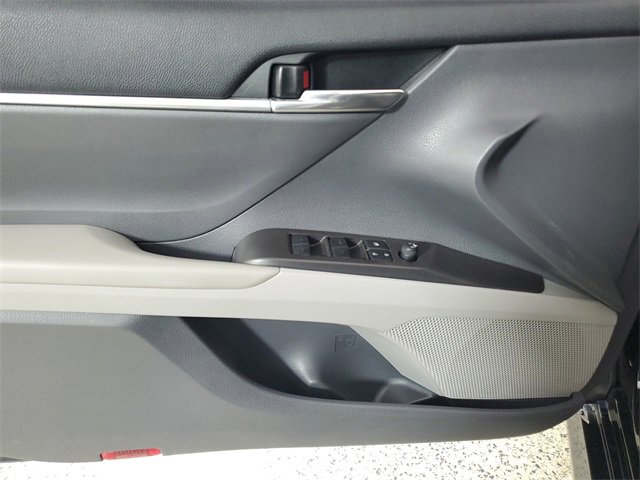 Used 2022 Toyota Camry LE image 16