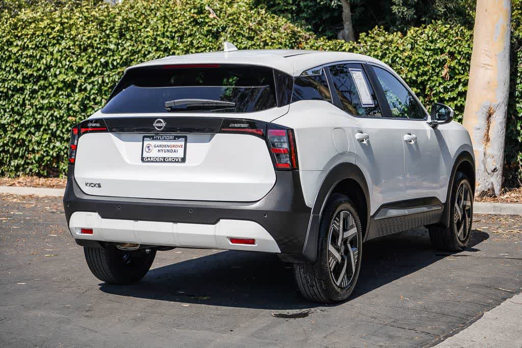 Used 2025 Nissan Kicks SV FWD image 6