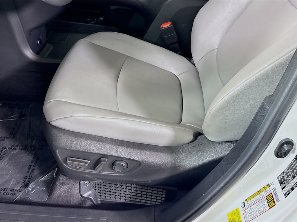 Certified 2025 Toyota Sienna XLE AWD/4WD image 25
