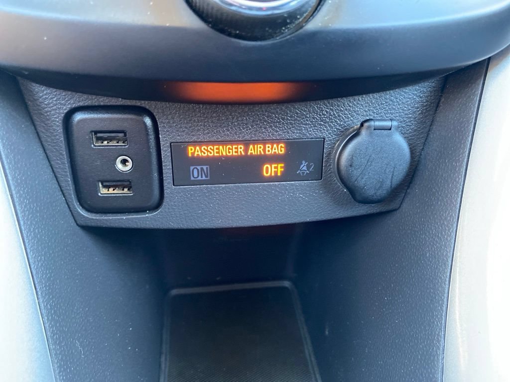 Used 2019 Chevrolet Trax LT w/ LT Convenience Package AWD/4WD image 31