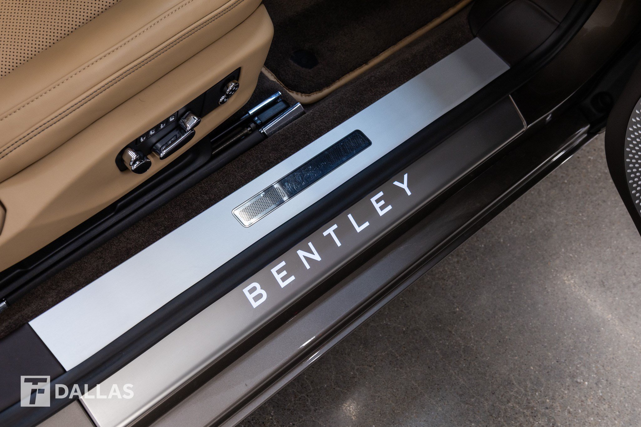 Used 2020 Bentley Continental GT AWD/4WD image 35