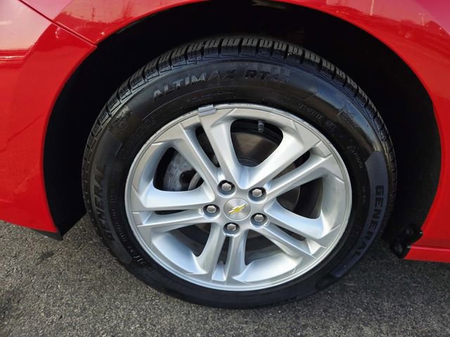 Used 2018 Chevrolet Cruze LT w/ Convenience Package image 14