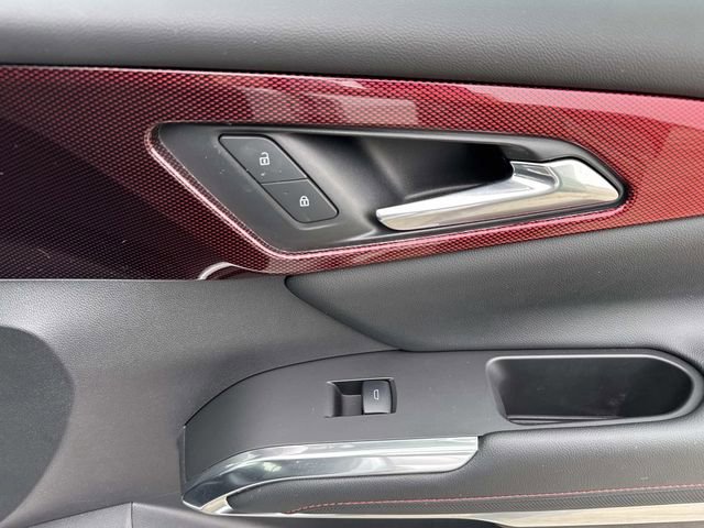 Used 2025 Chevrolet Traverse Z71 w/ Driver Confidence Package image 34