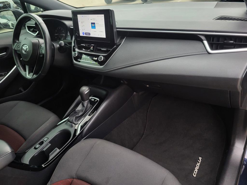 Used 2024 Toyota Corolla SE image 8