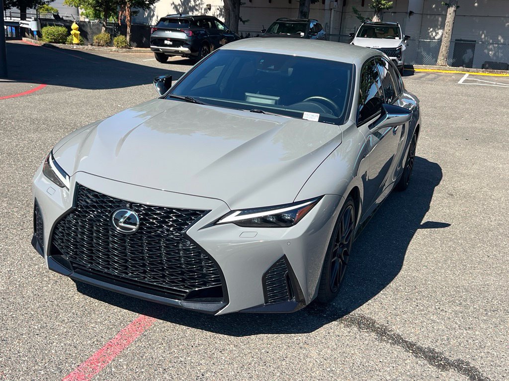Used 2022 Lexus IS 500 RWD image 3