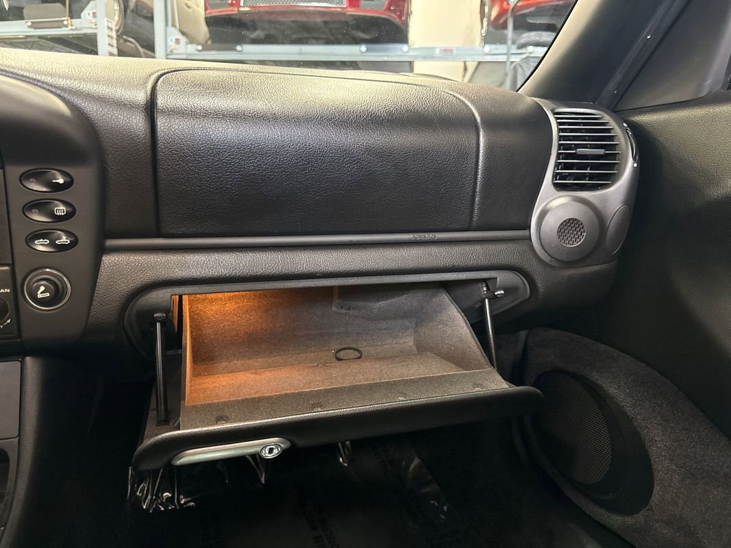 Used 2004 Porsche Boxster S image 97