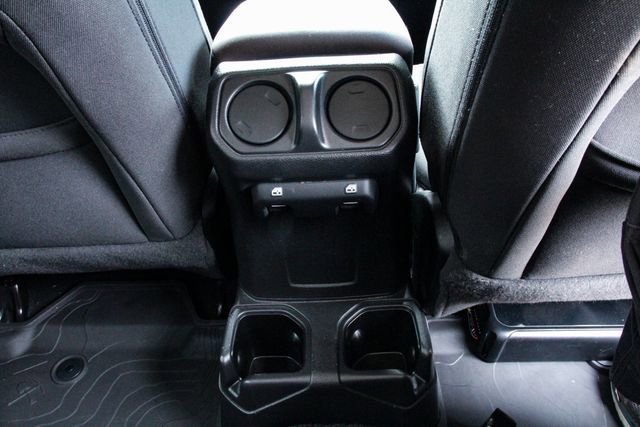 Used 2022 Jeep Gladiator Willys image 30